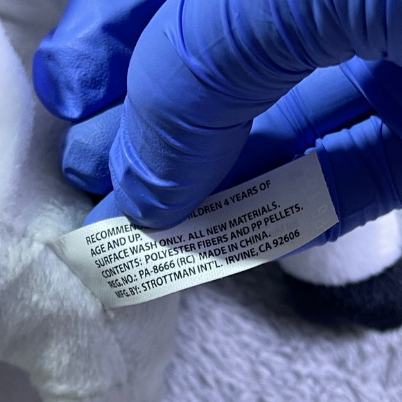 Chick fil A Cow Plush Toy Eat Mor Chikin Stuffed Animal 2002 Collectible - Picture 5 of 7